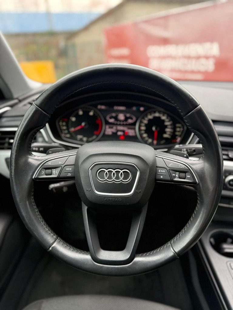 Foto 8 AUDI A4 2.0 TDI