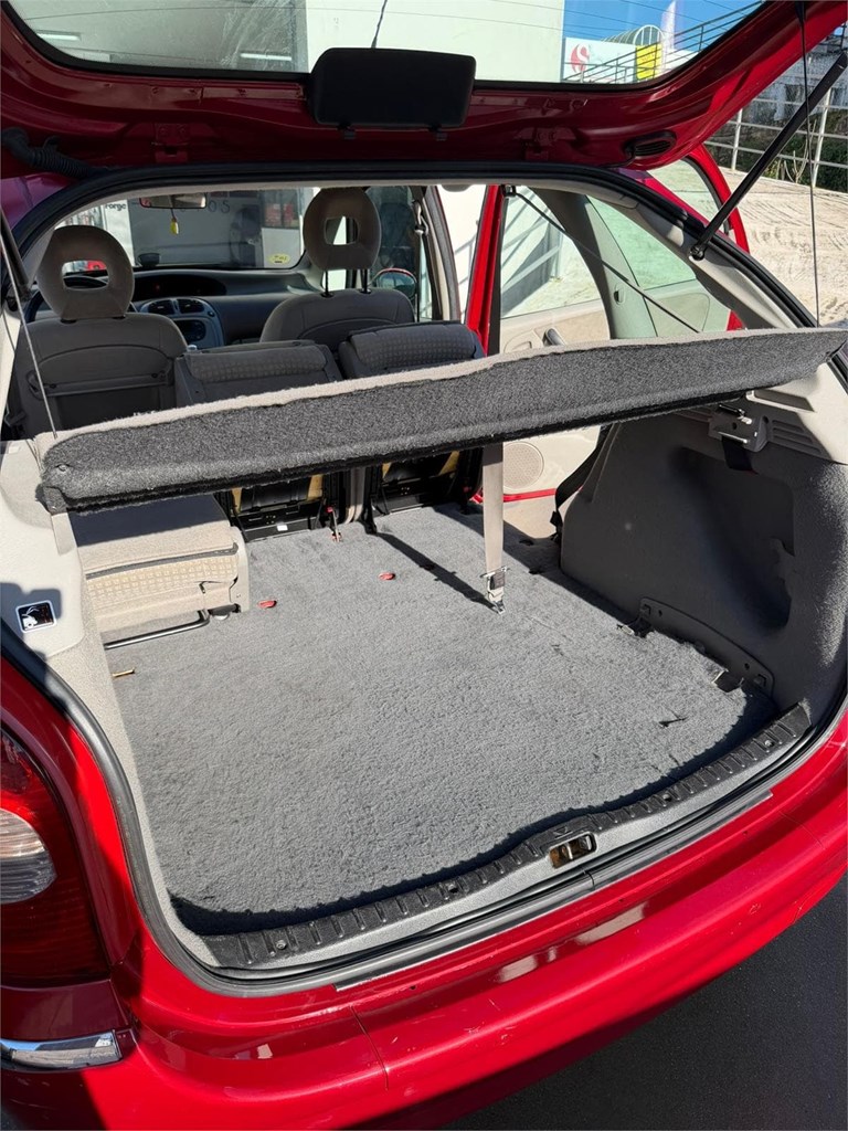 Foto 10 CITROEN XSARA PICASSO