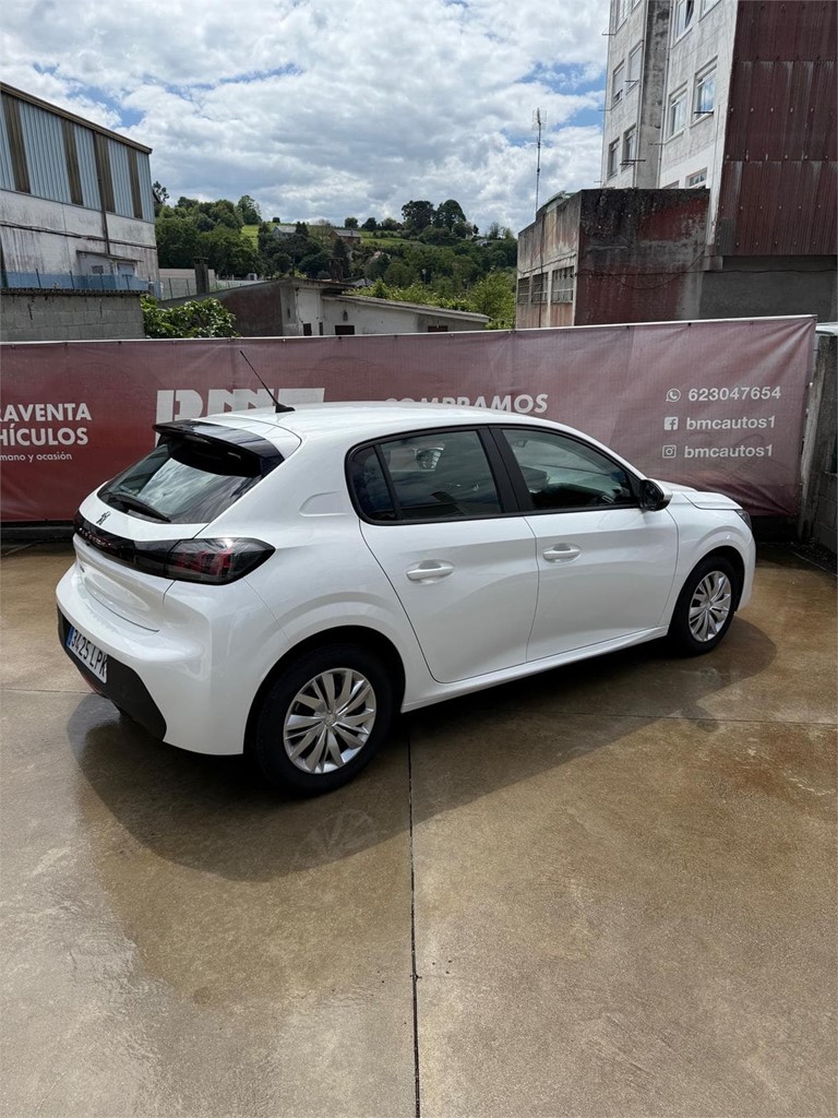 Foto 1 PEUGEOT 208 2021