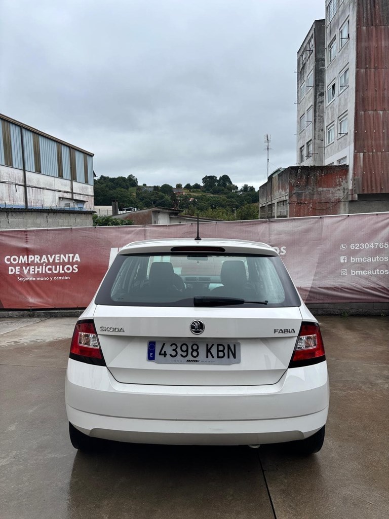 Foto 2 SKODA FABIA 