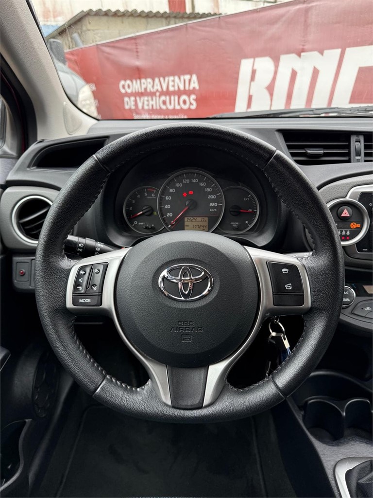 Foto 10 TOYOTA YARIS 