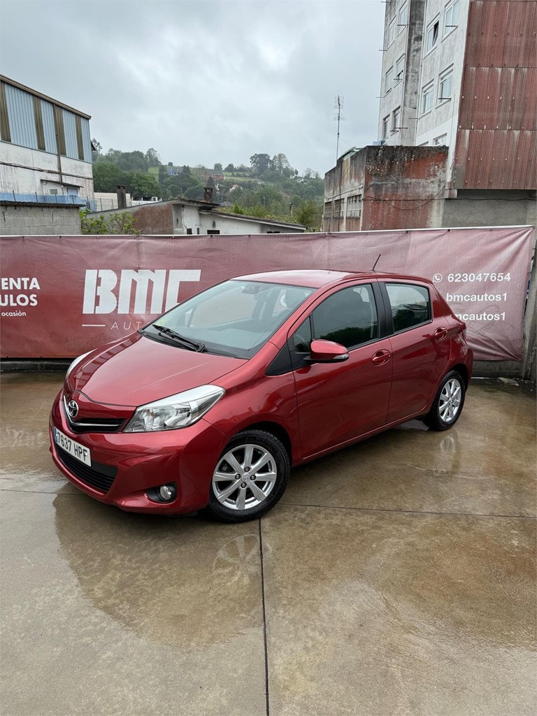 Foto 1 TOYOTA YARIS 