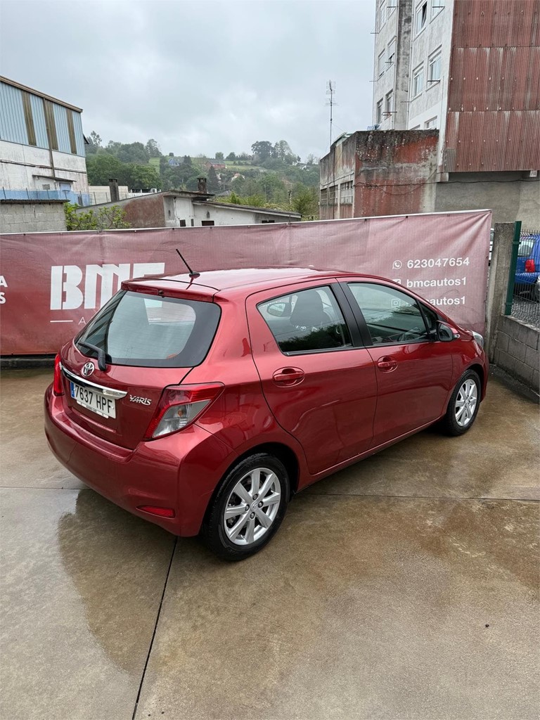Foto 4 TOYOTA YARIS 