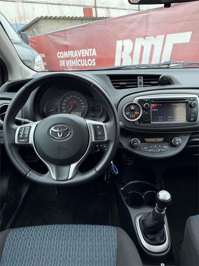 Foto 9 TOYOTA YARIS 